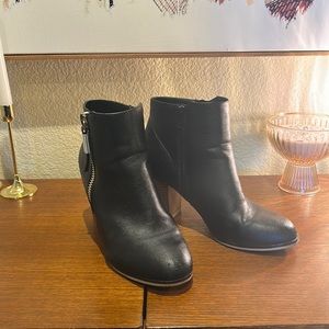 APT9 Ankle Boots
